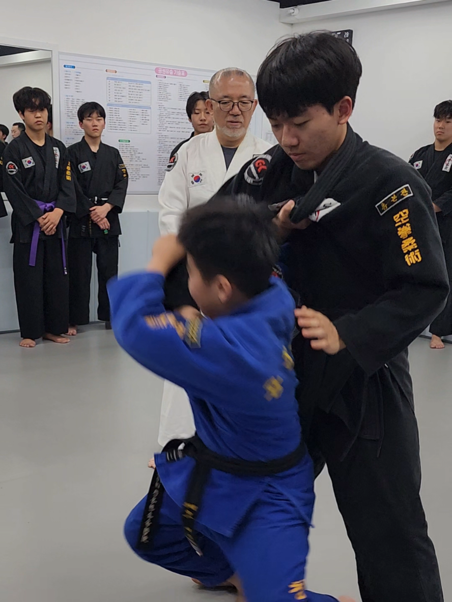 @KANG JUN (GONGKWON YUSUL)