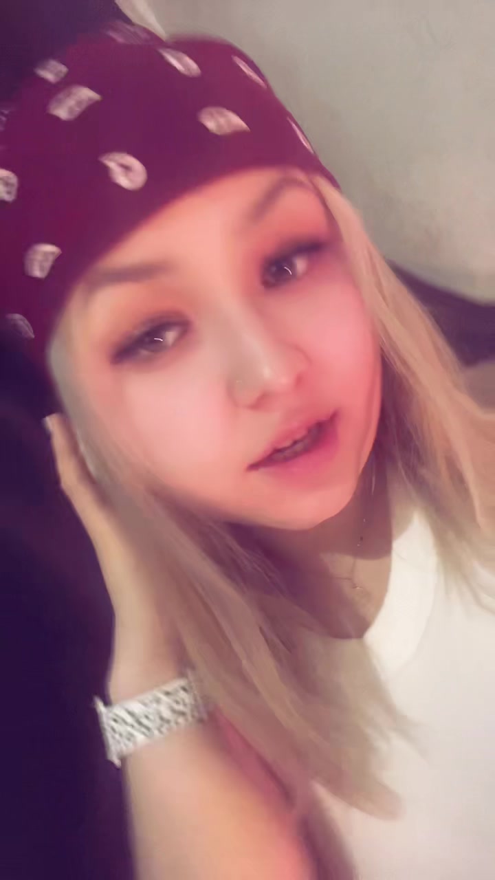@Olechka🐰