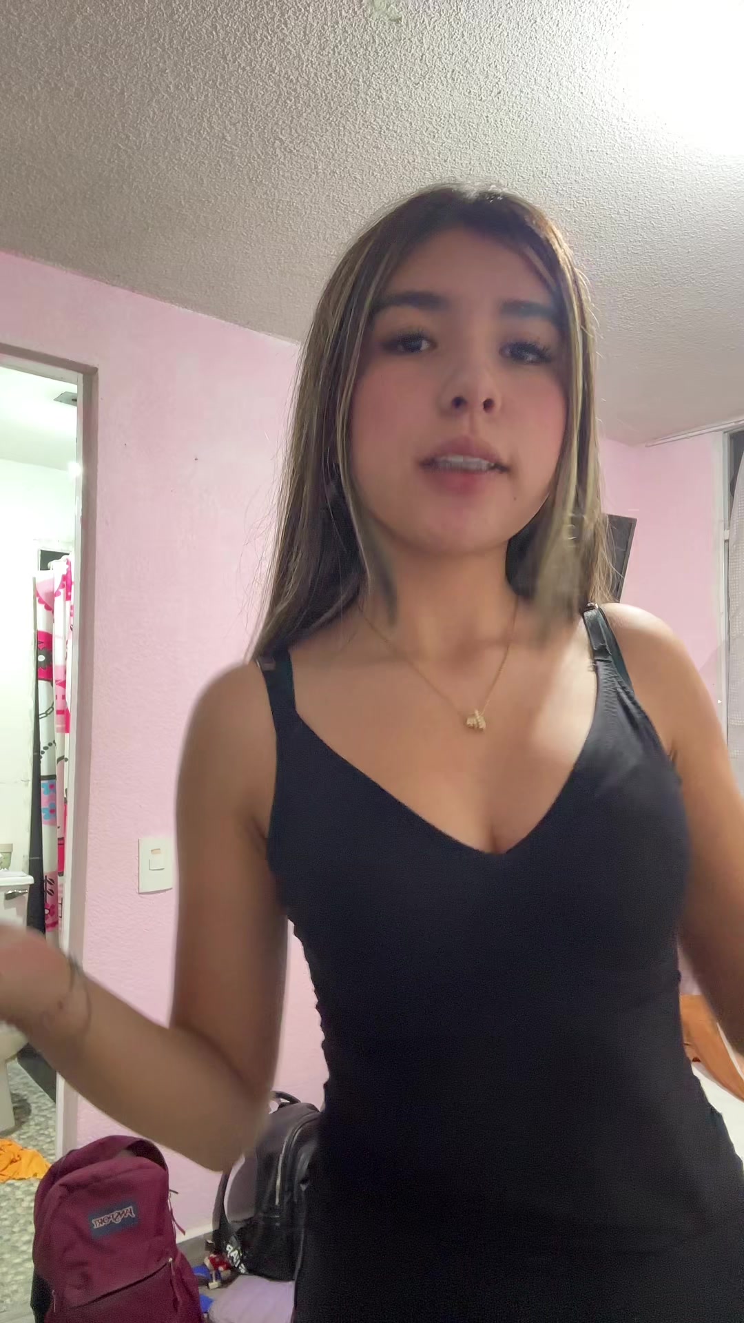 @🧟&zwj;♀️