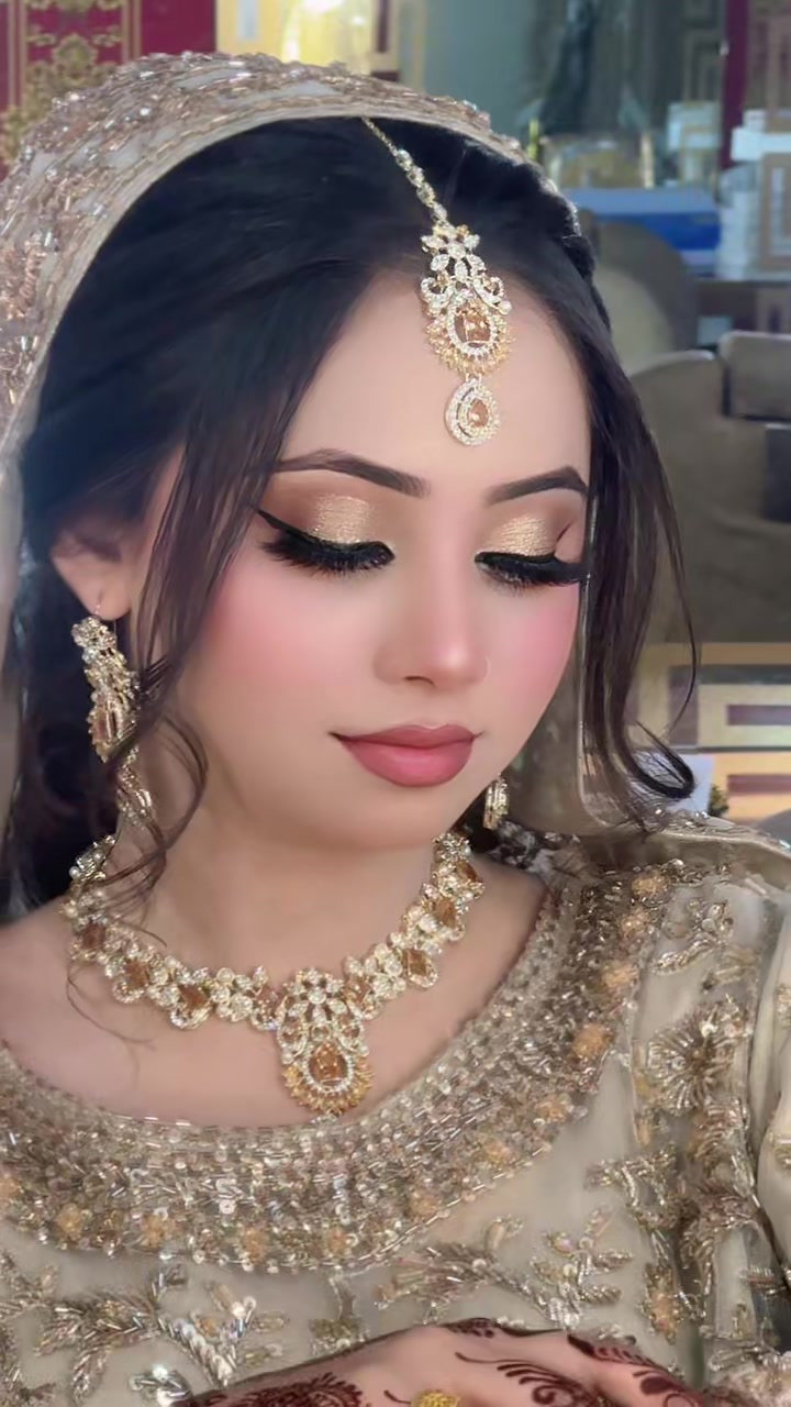 @Maheen&rsquo;s  Beauty  Parlour   ✅