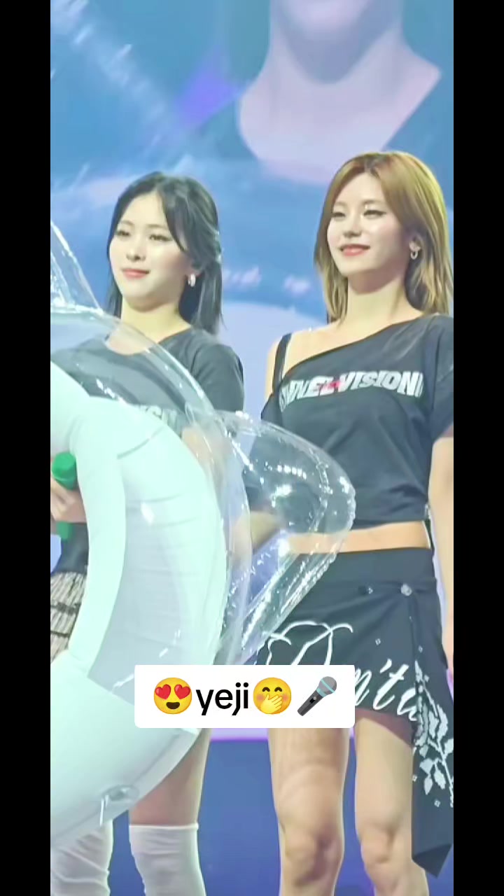 @ITZY - LATINO