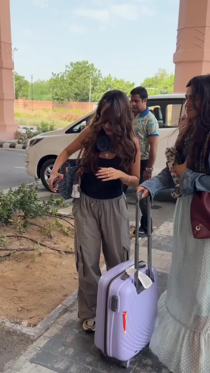 @Anushka Sen