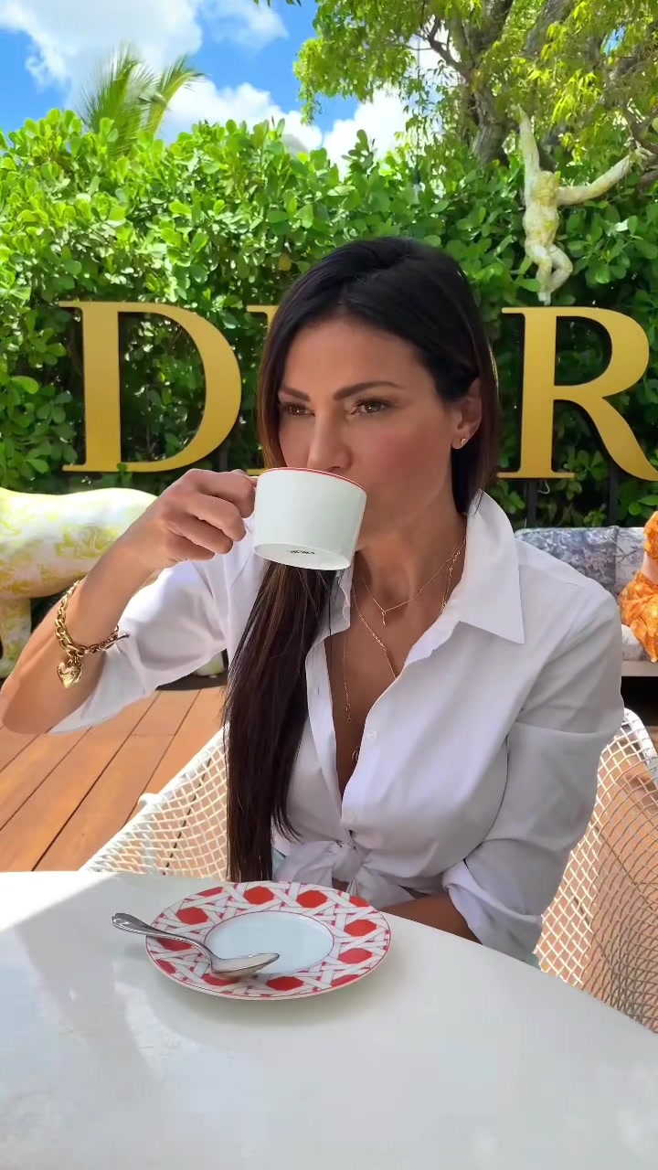 @CATERINA VALENTINO