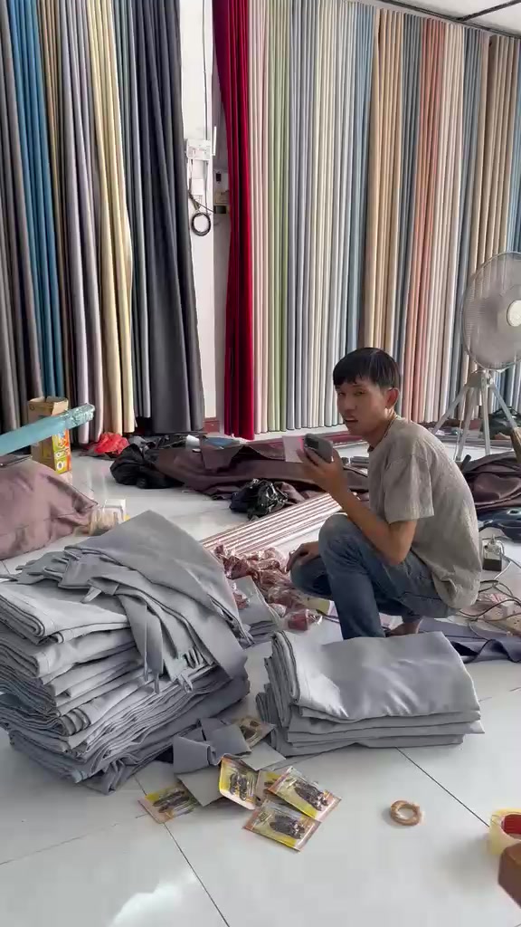 @ຮ້ານຜ້າກັ້ງທາດຫລວງ
