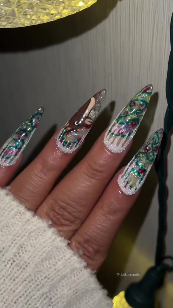 @Dat Biss Nails