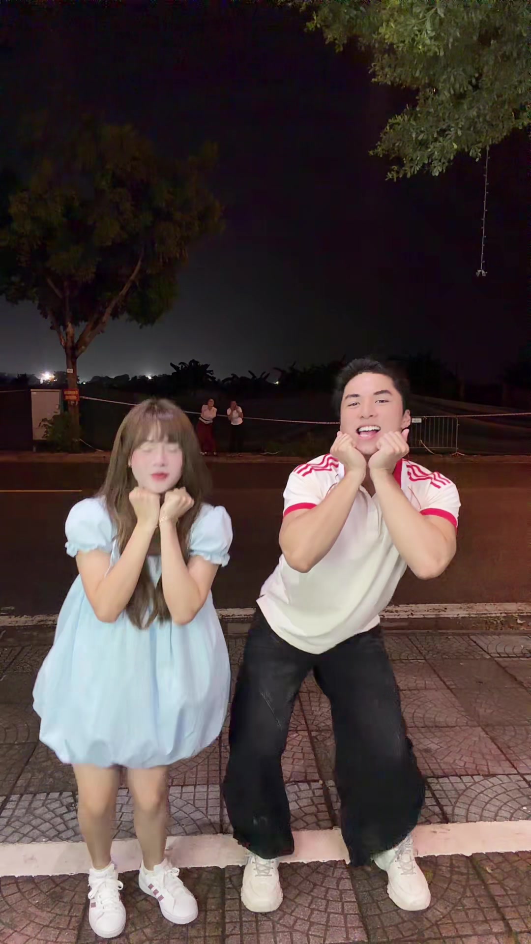 @Tiểuu Ngáoo