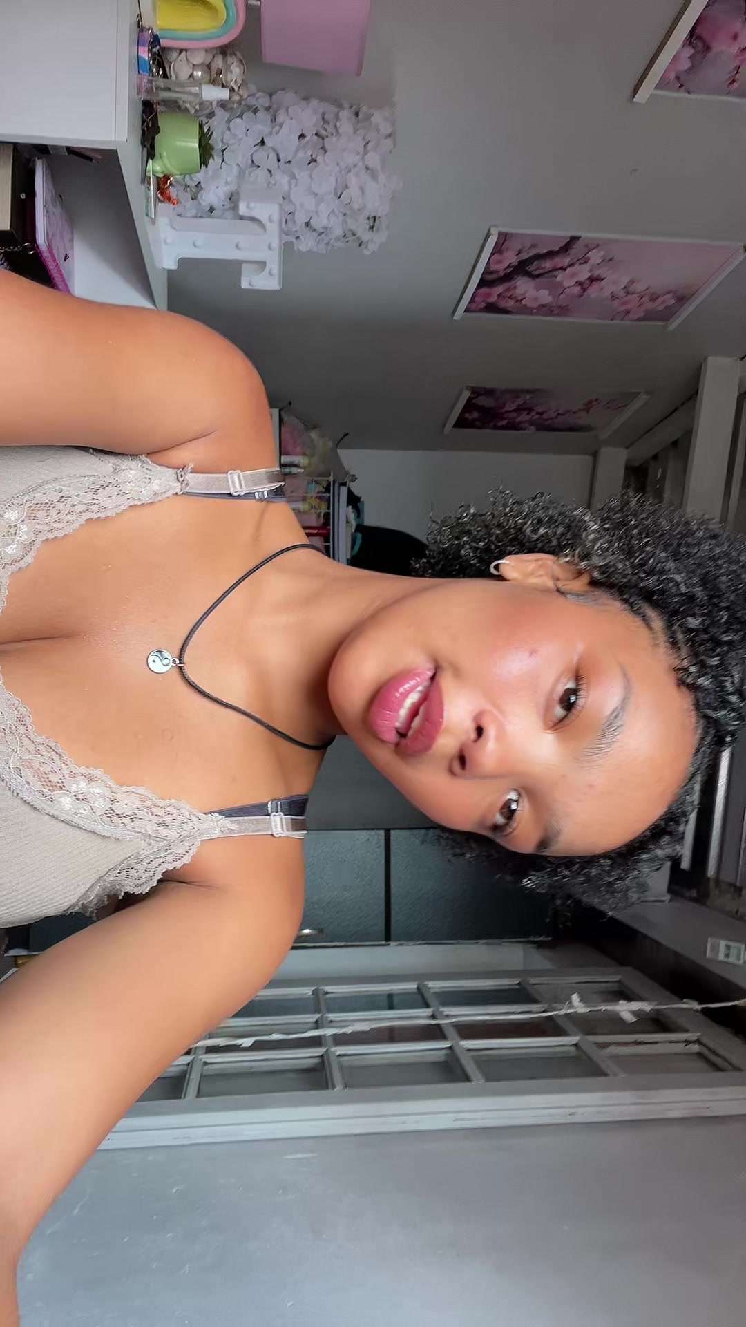 @️