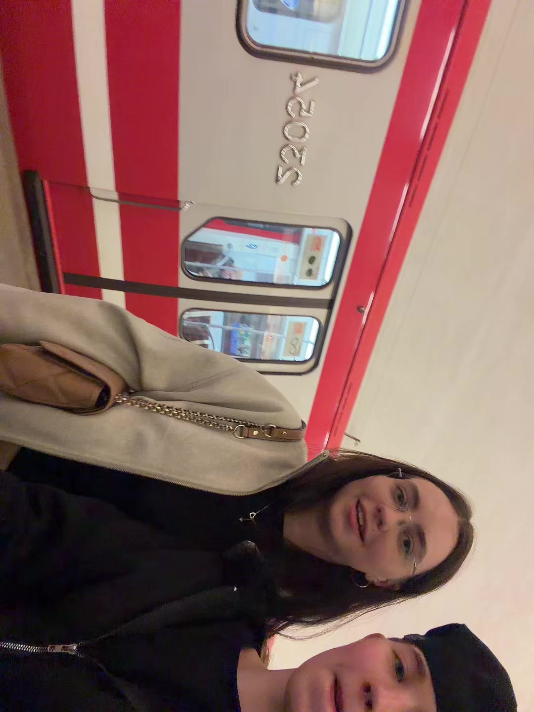 @vasilinciaga.!)