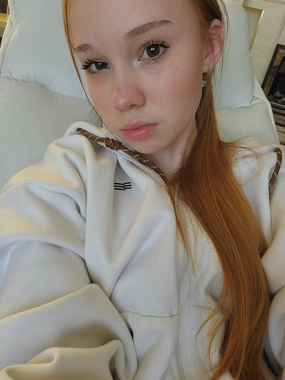@анютка