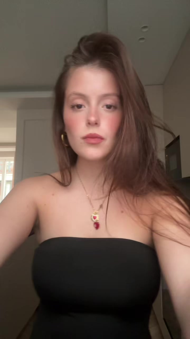 @daniela farrell