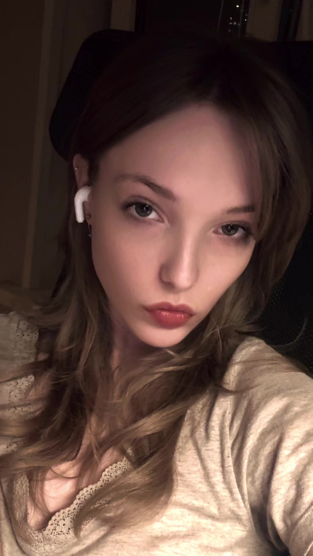 @aelshn