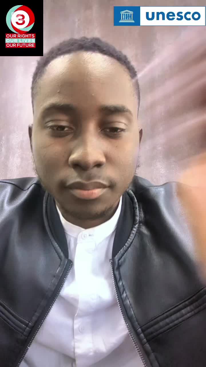 @Harry_Chiwoza
