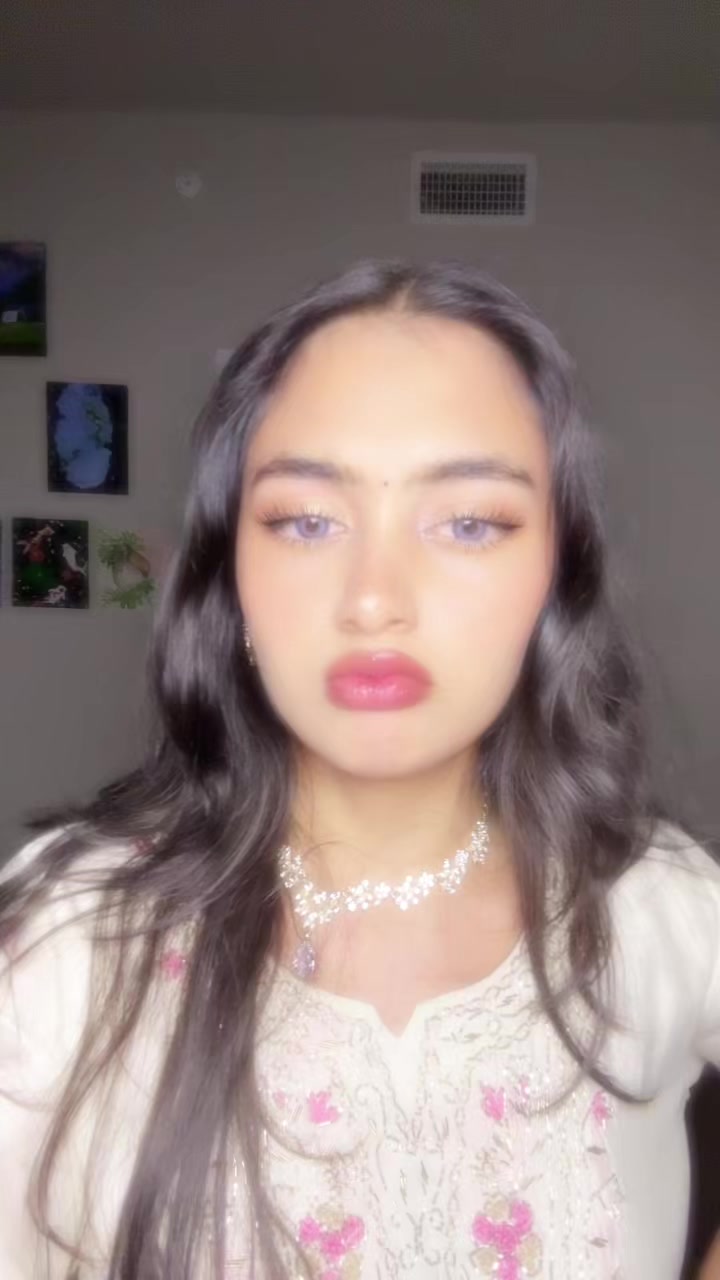 @livinglouder🧿