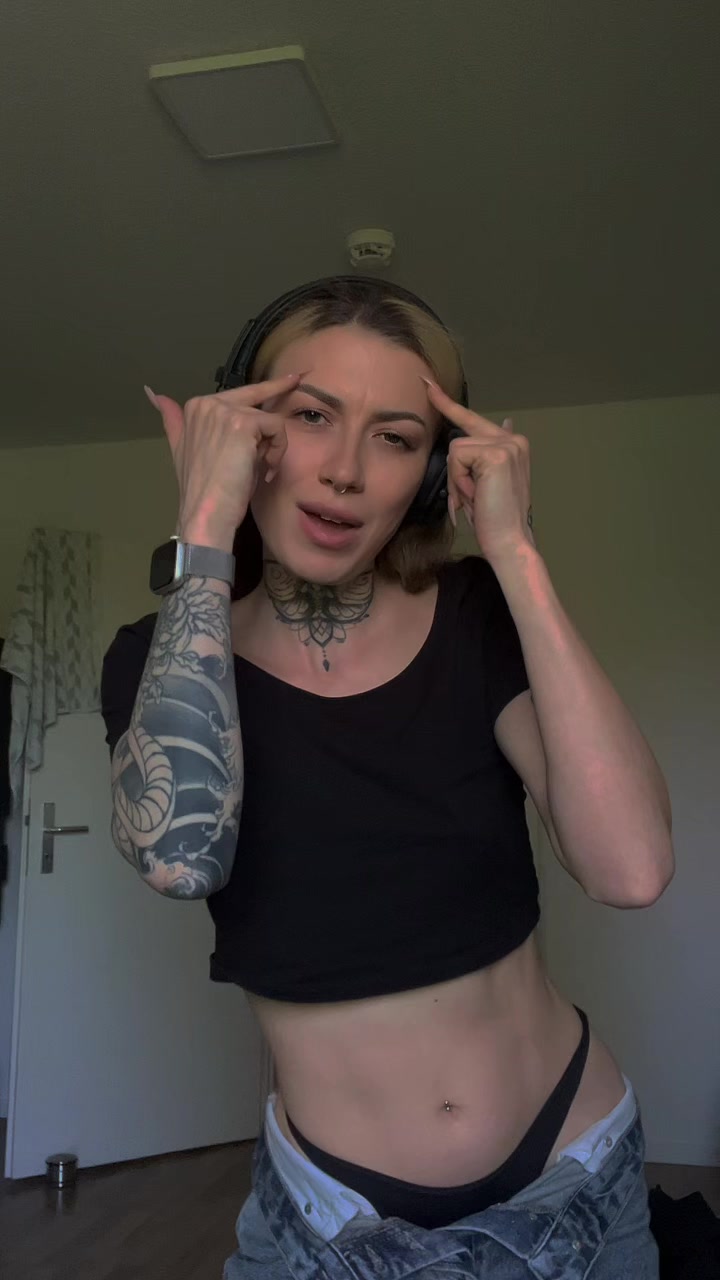 @Sia