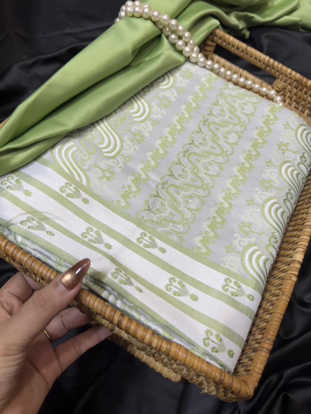 @KathyPoe-ကေသီပိုး -Silk&Fabric