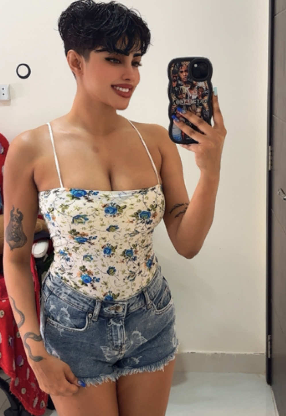 @D7 👠 𖣂︎