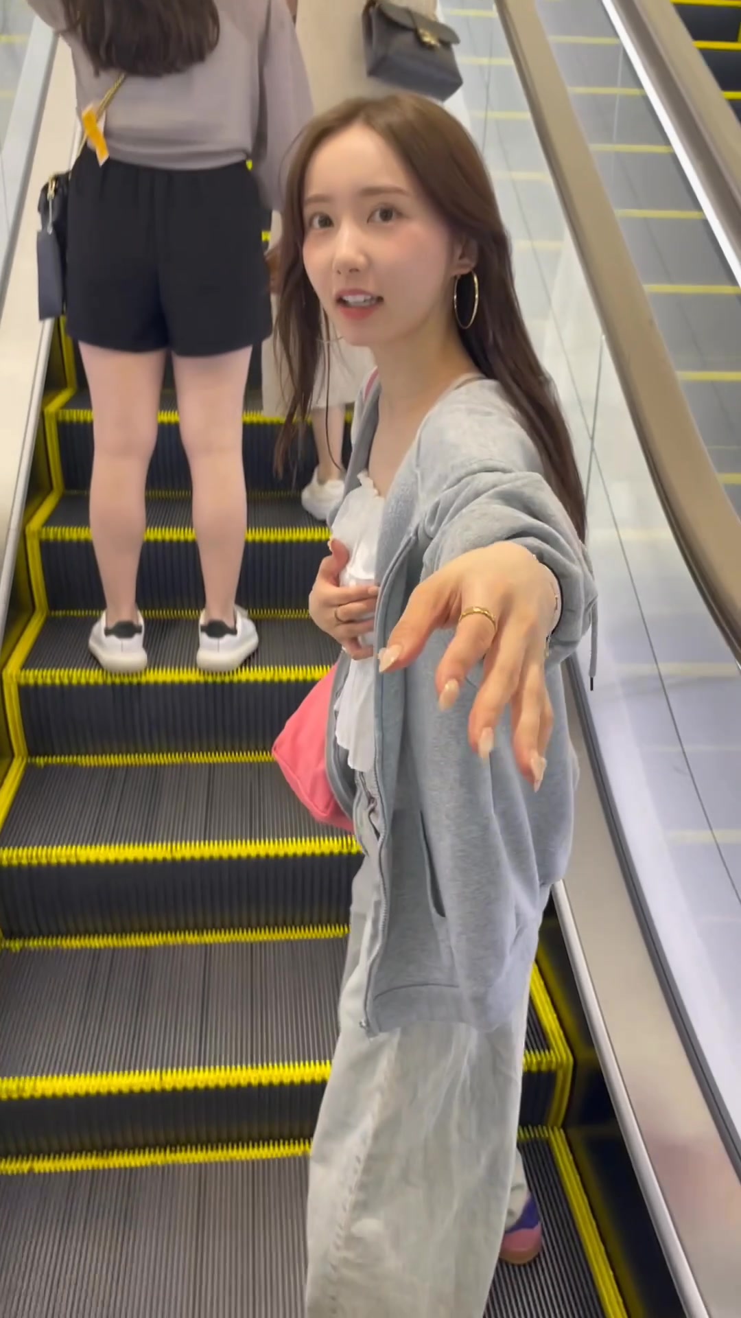 @りん