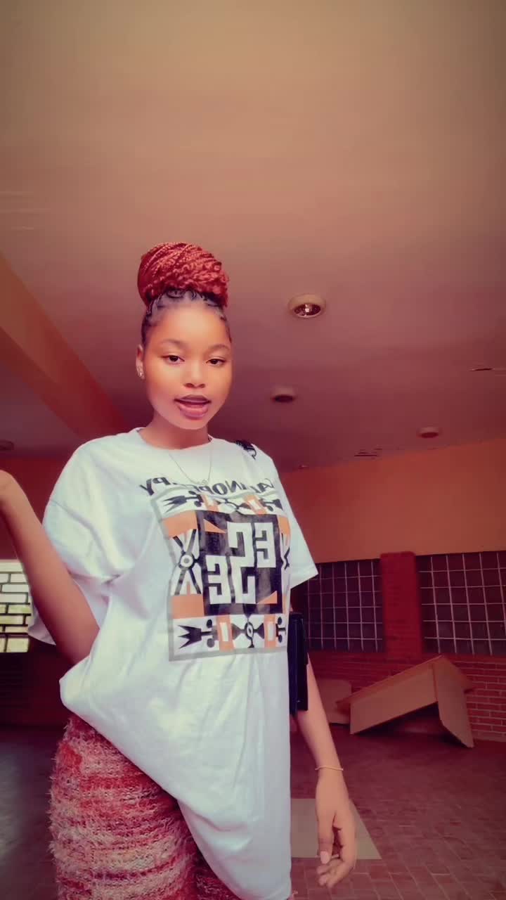 @Zainab💕😝