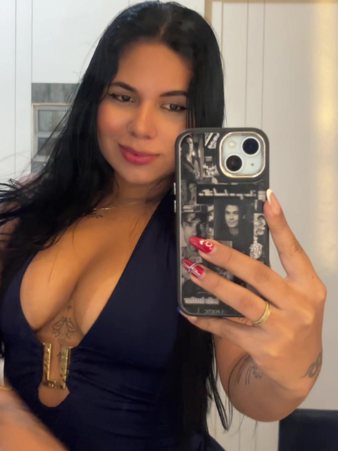 @Hellen_sillvax