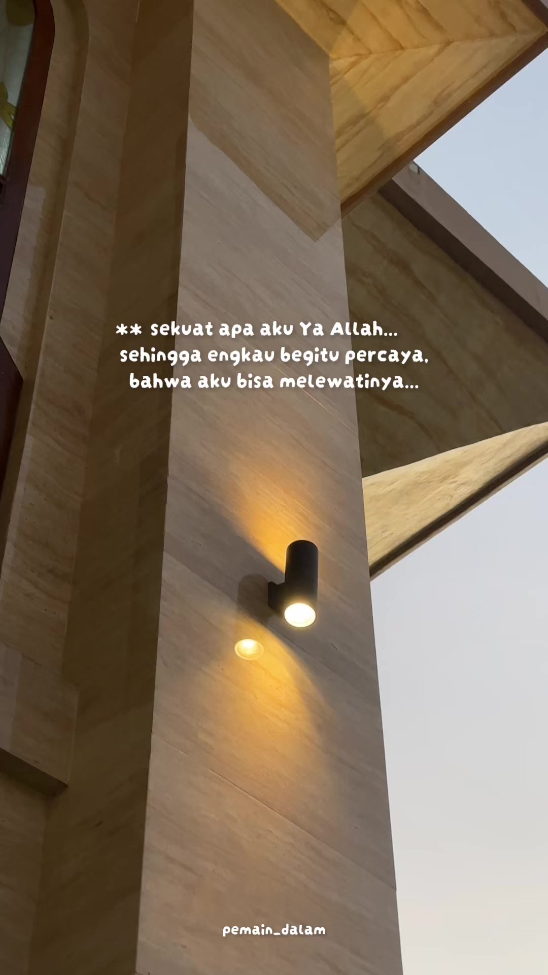 @PemainDalam