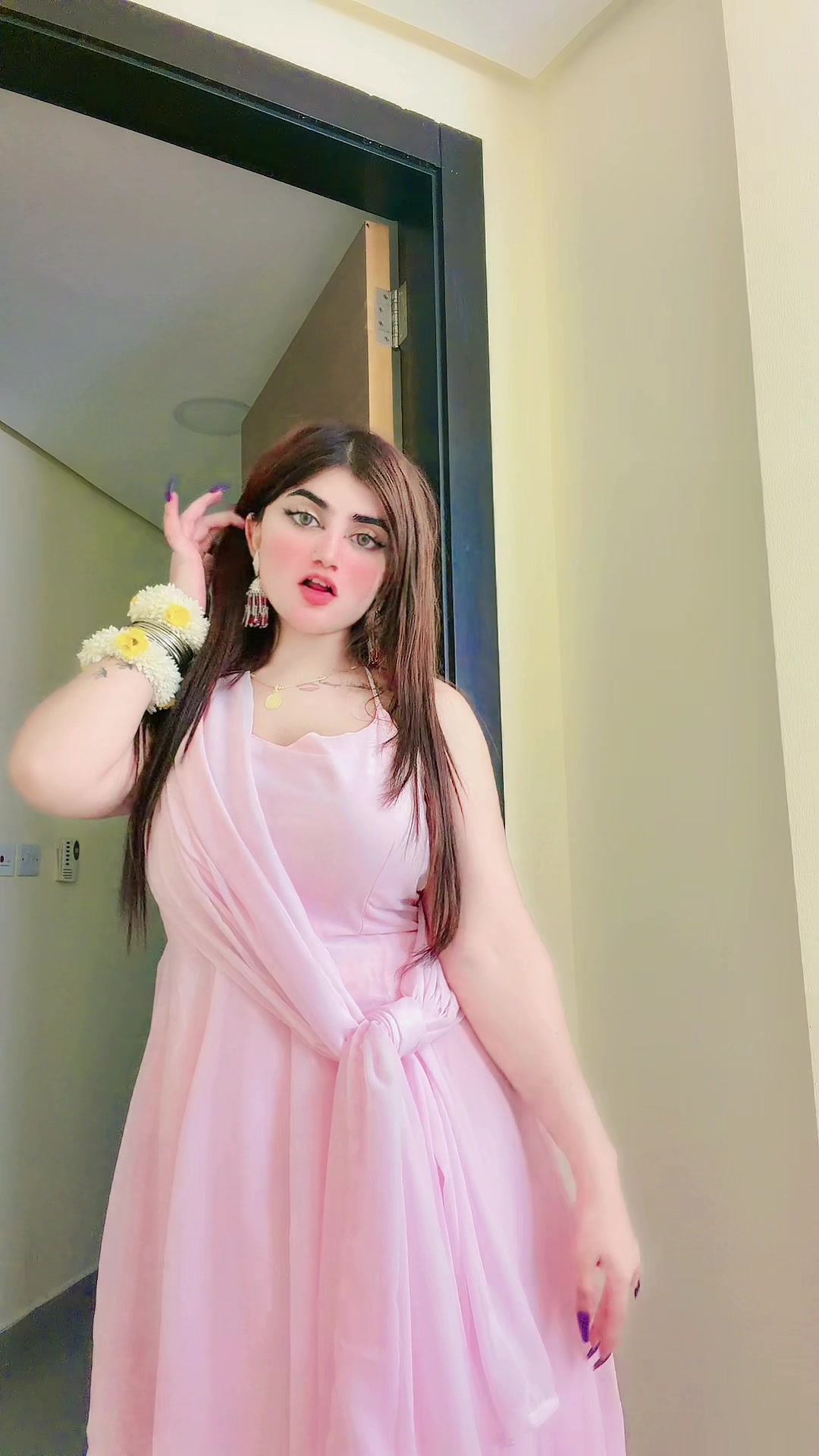 @𝐌𝐚𝐡𝐢𝐑𝐚🇦🇪 𝐒𝐔𝐋𝐓𝐀𝐍