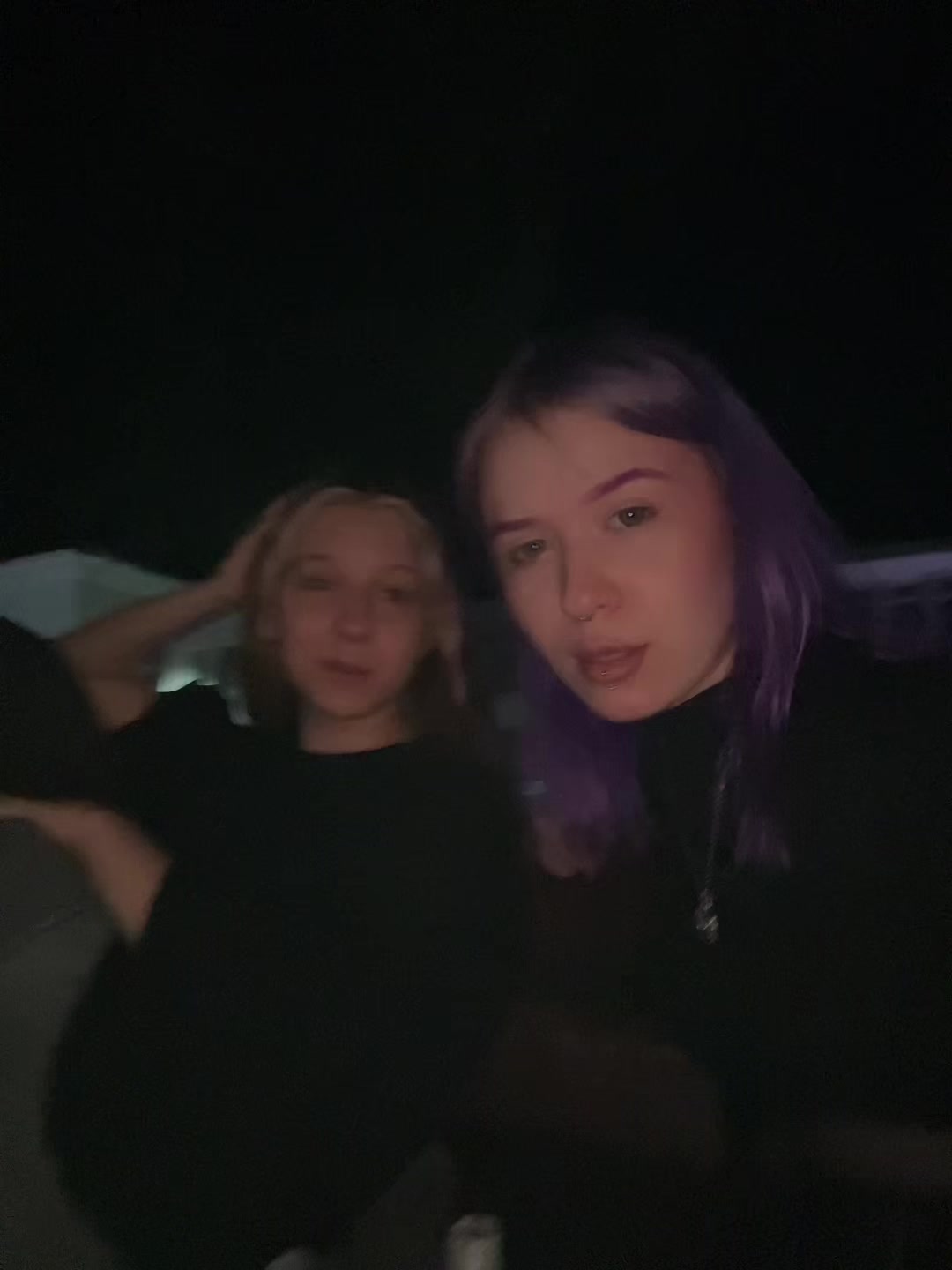 @Кью