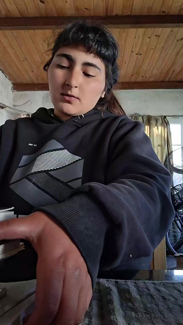 @lacreepypasteradearg