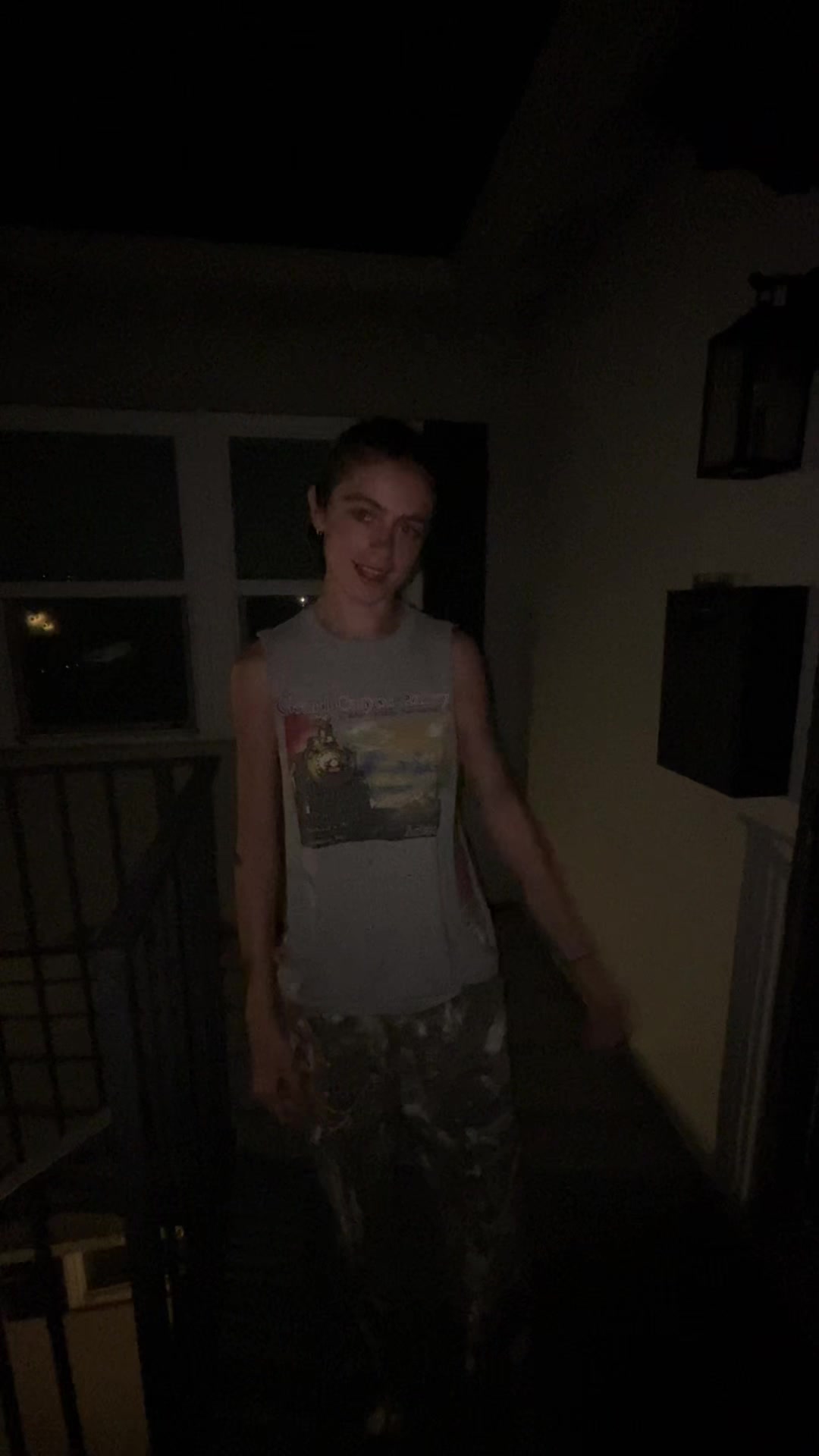 @Bella