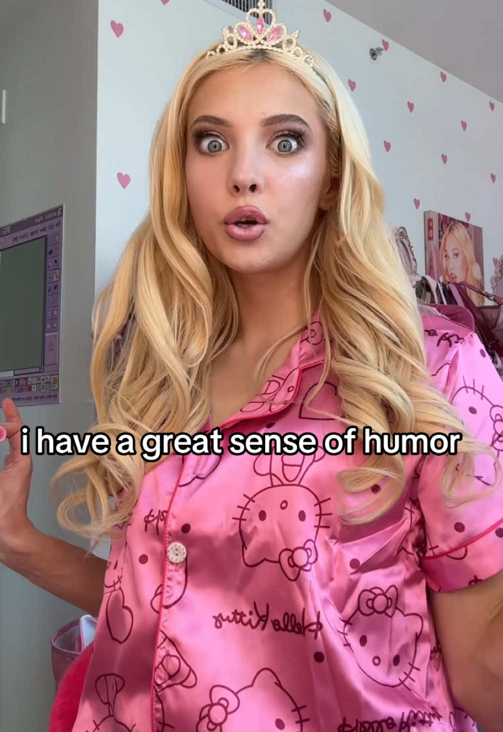 @mo