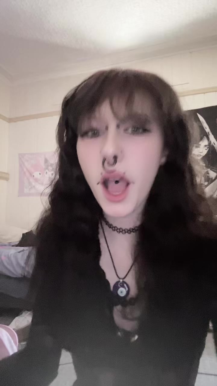 @deadgothlia