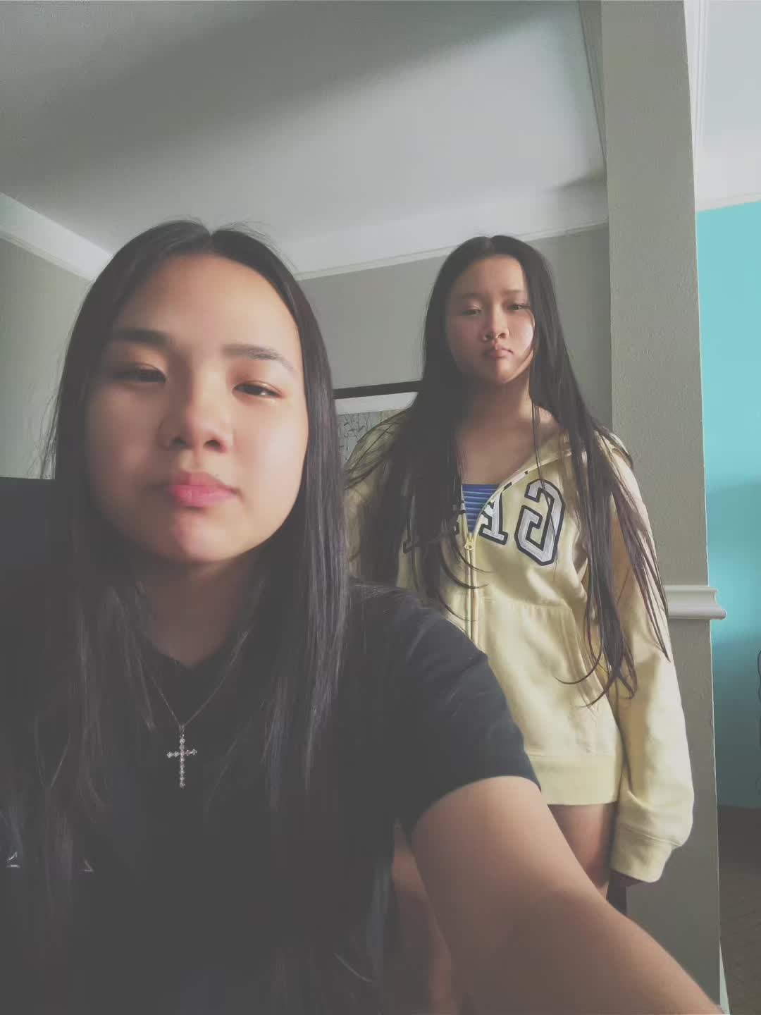 @dihstina