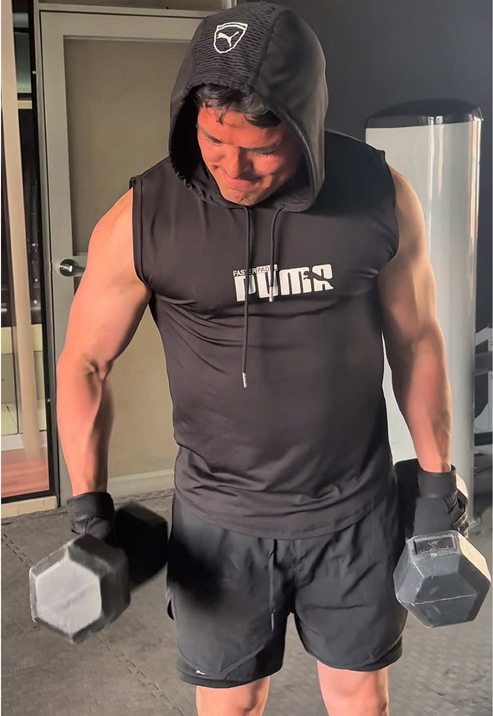 @hugobustamanteoficial