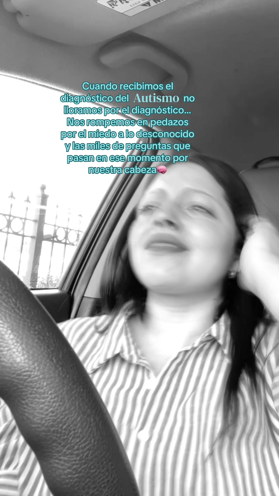 @Vickydlarosa