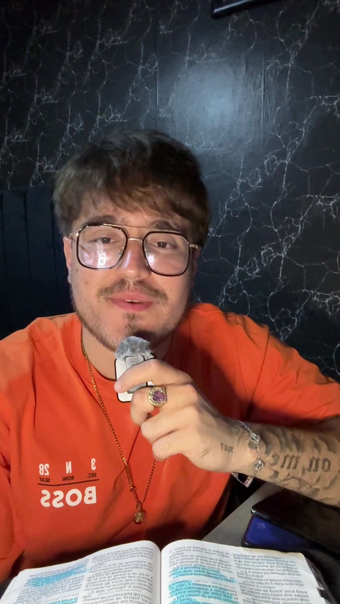 @Esquer