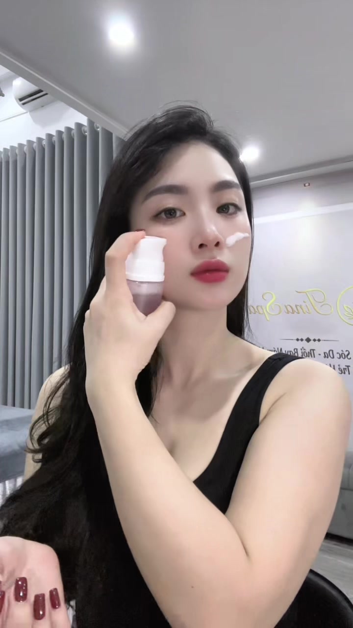 @Mẹ và bé nhà Ngọc đây😊