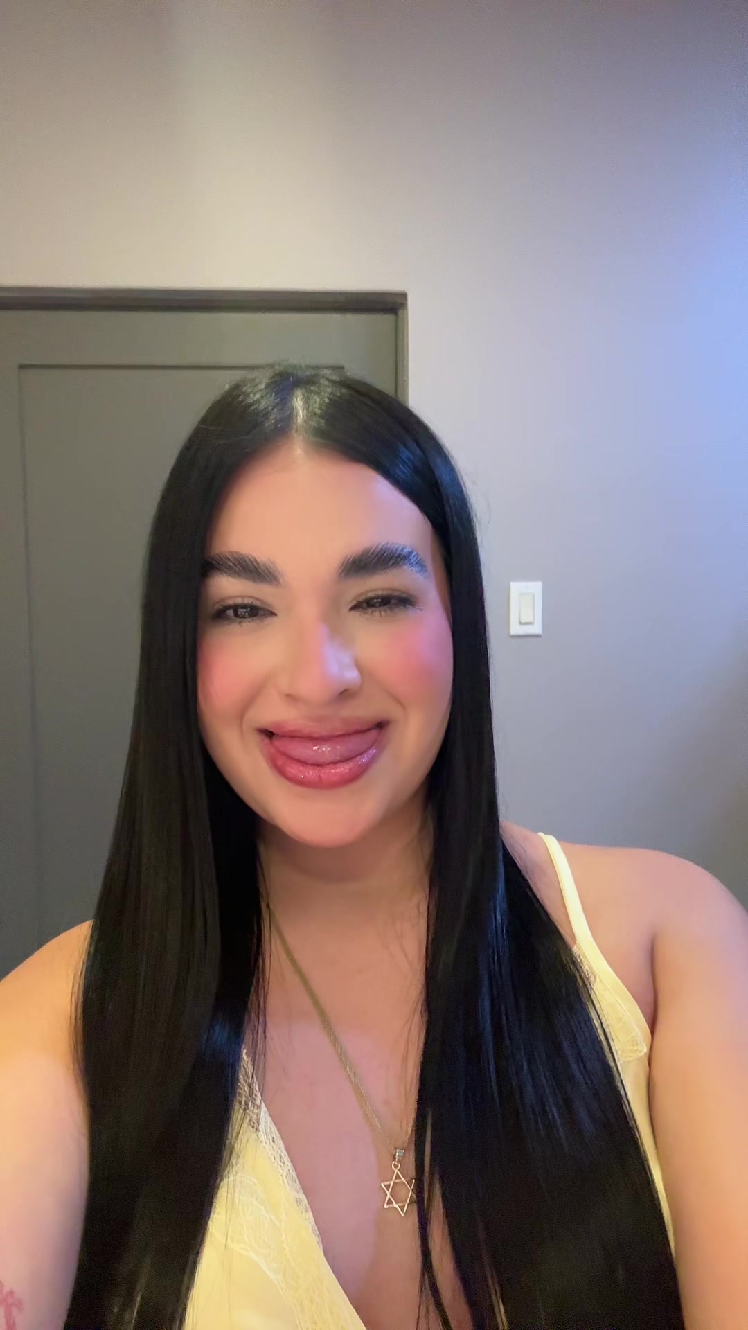 @𝙑𝙖𝙡𝙚𝙧𝙞𝙖 𝘾