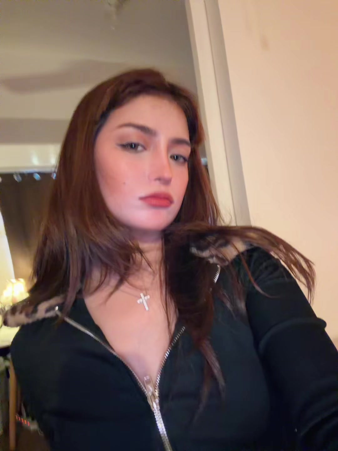 @𝔄𝔫𝔤𝔢𝔩 🦇