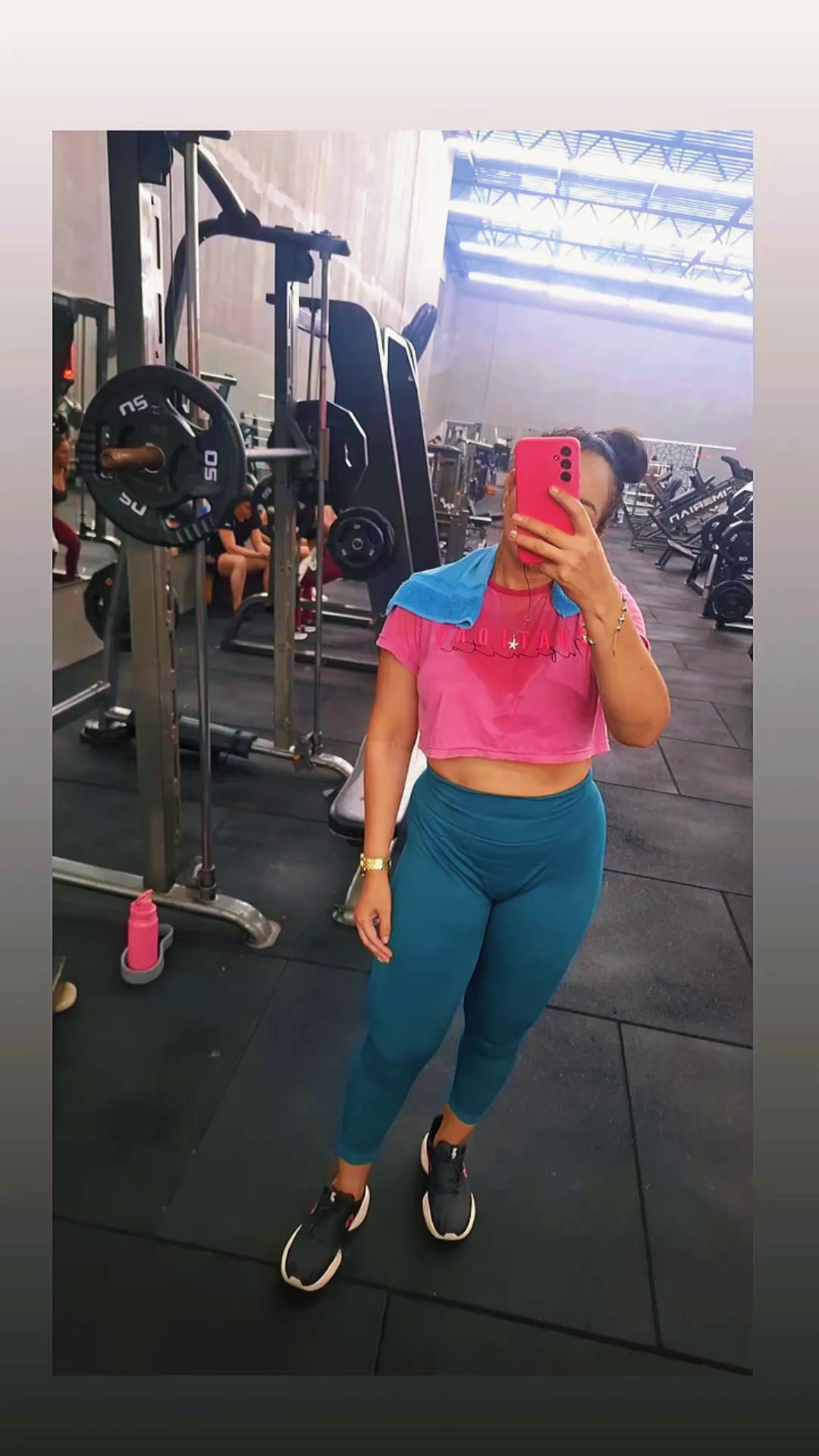 @SimoneSantos24