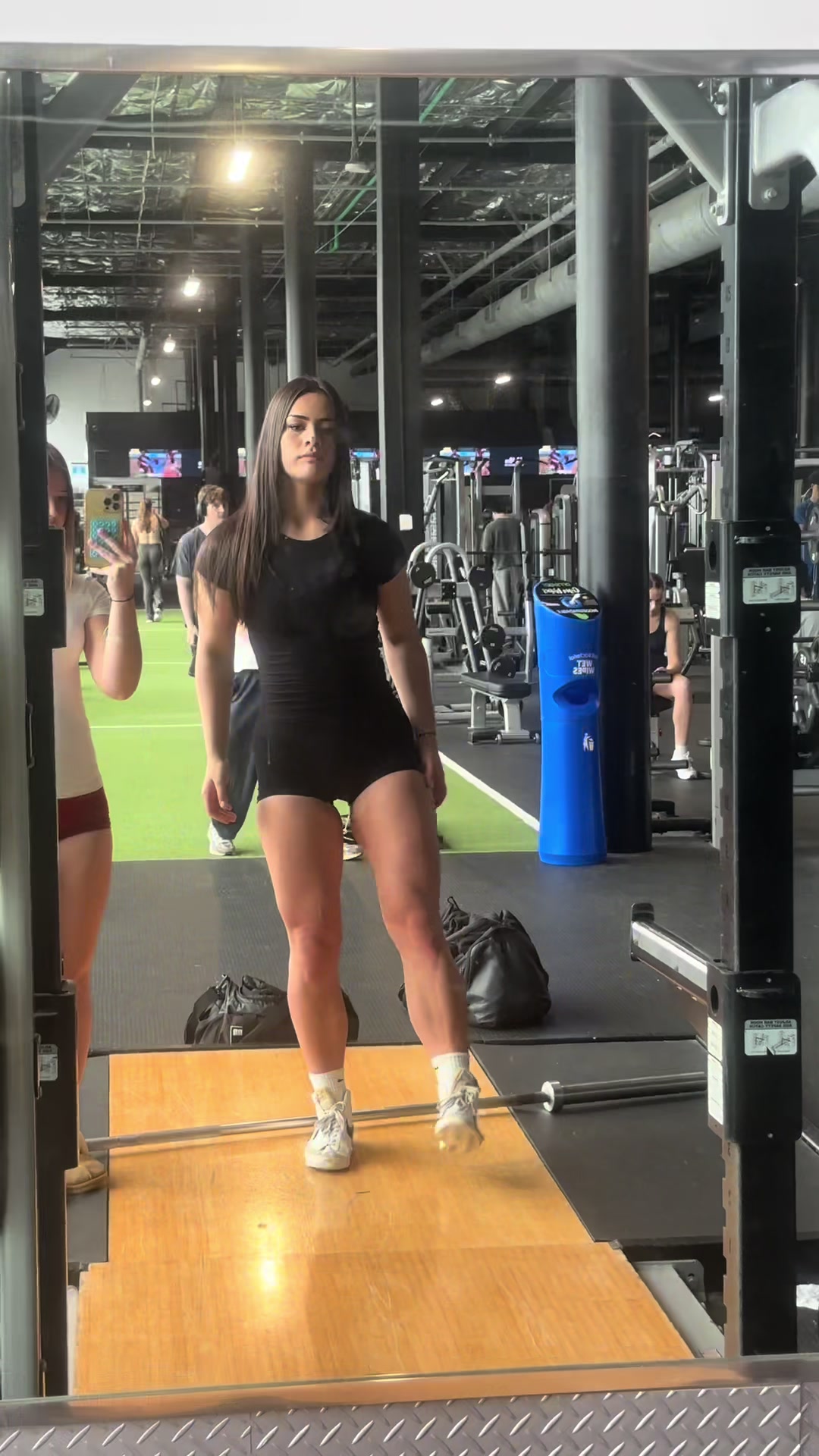 @Barbell brunette