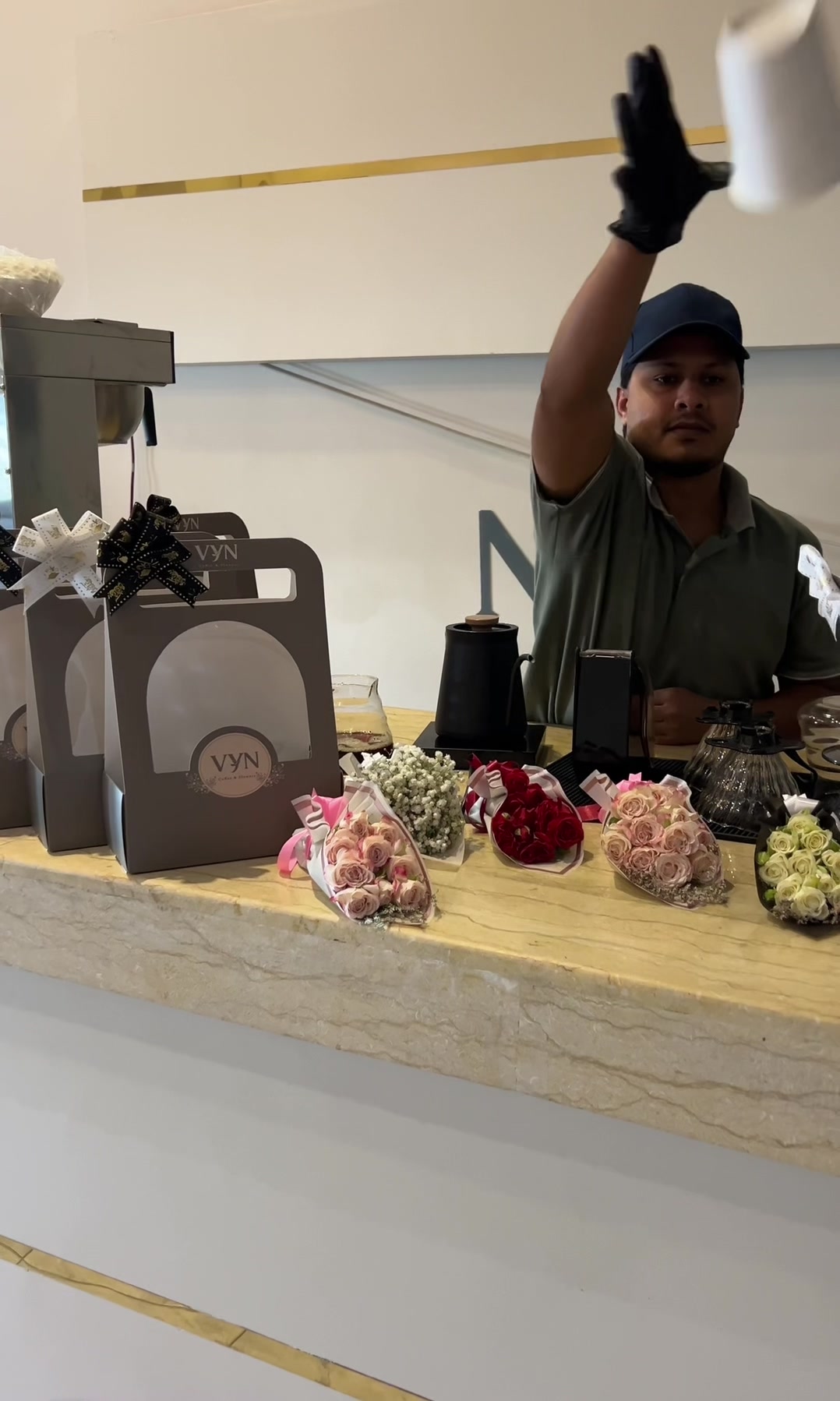 @VYN Coffee & Flowers