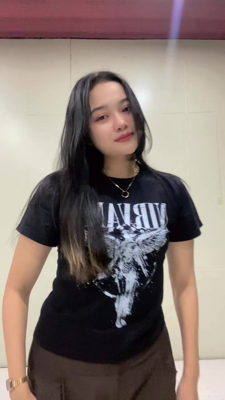 @putriii🦩