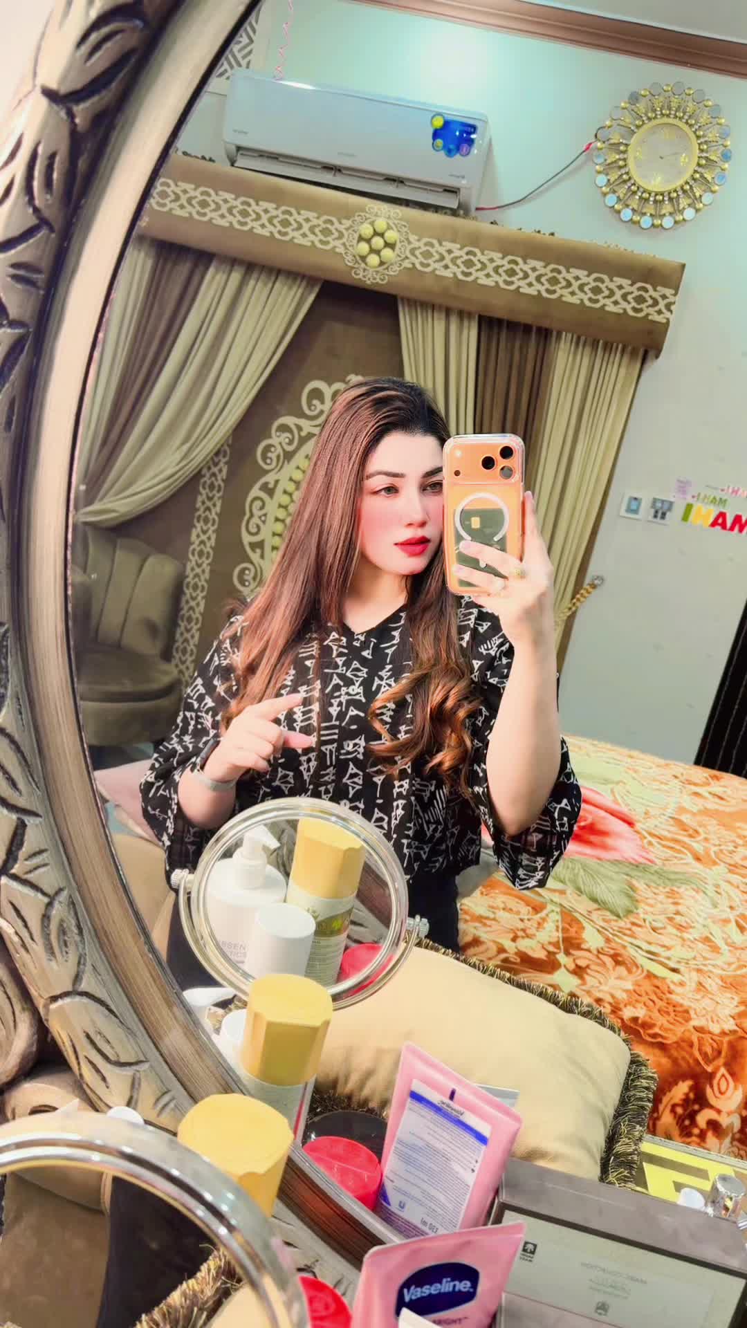 @Lovely Khan 🥀