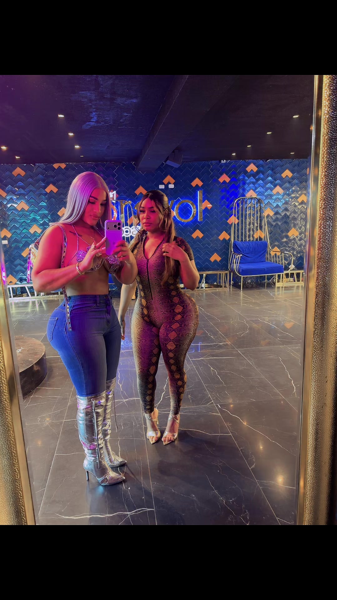 @la mu&ntilde;eca andante 🌺🌺