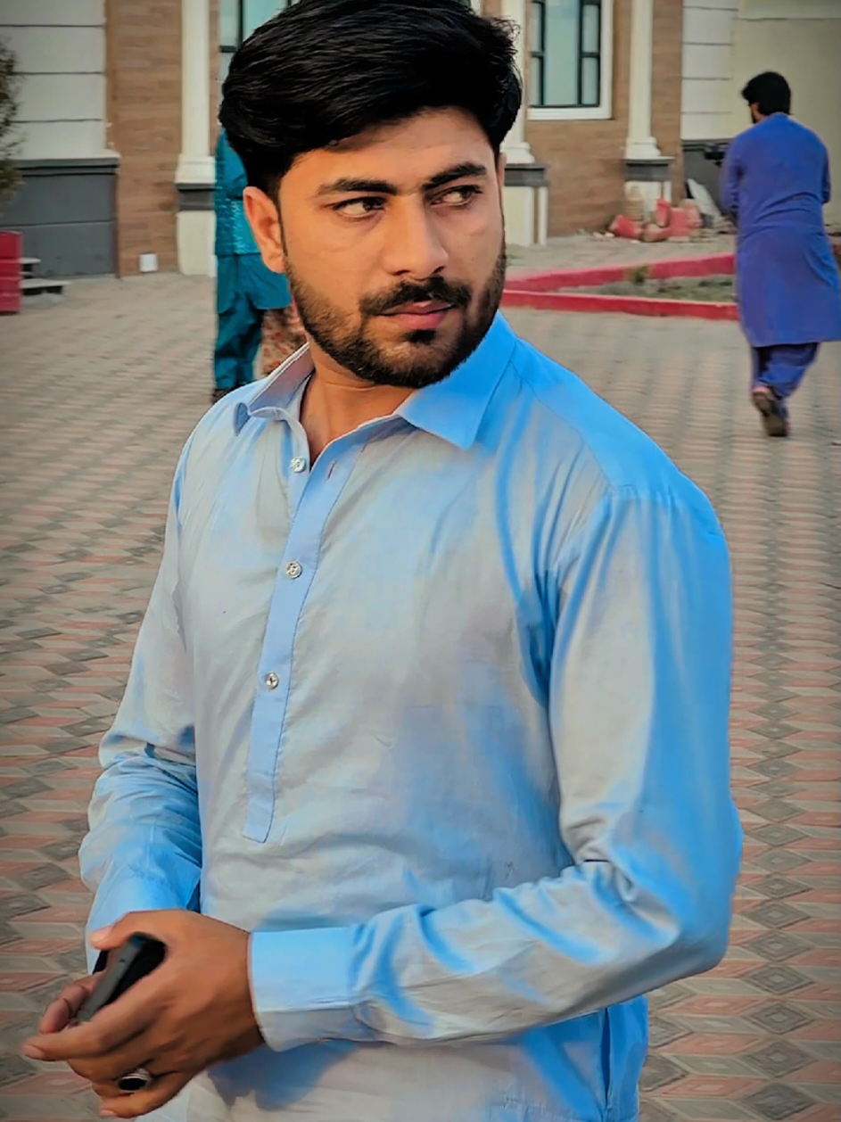 @👑عزیر~Pathan🤍🌼