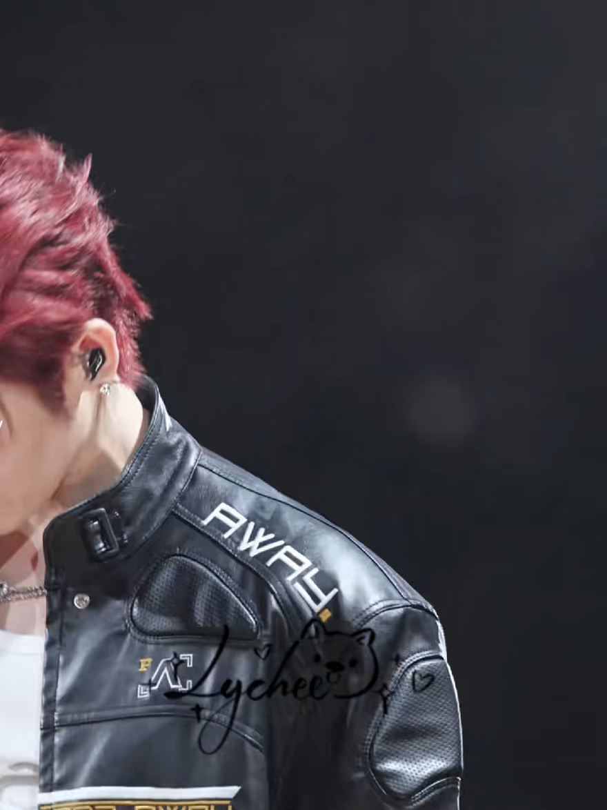 @侯明昊