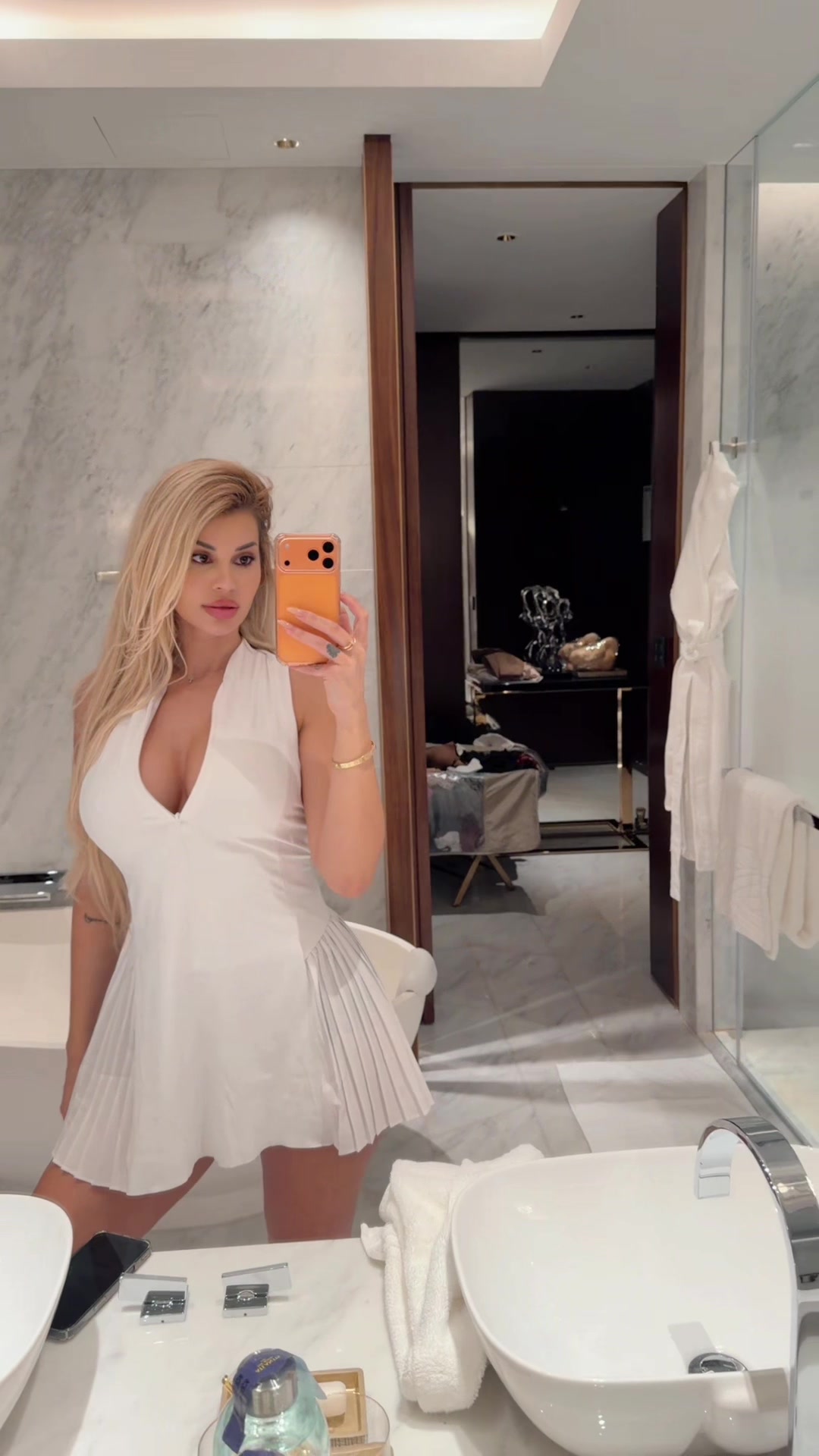 @LUANA VJOLLCA