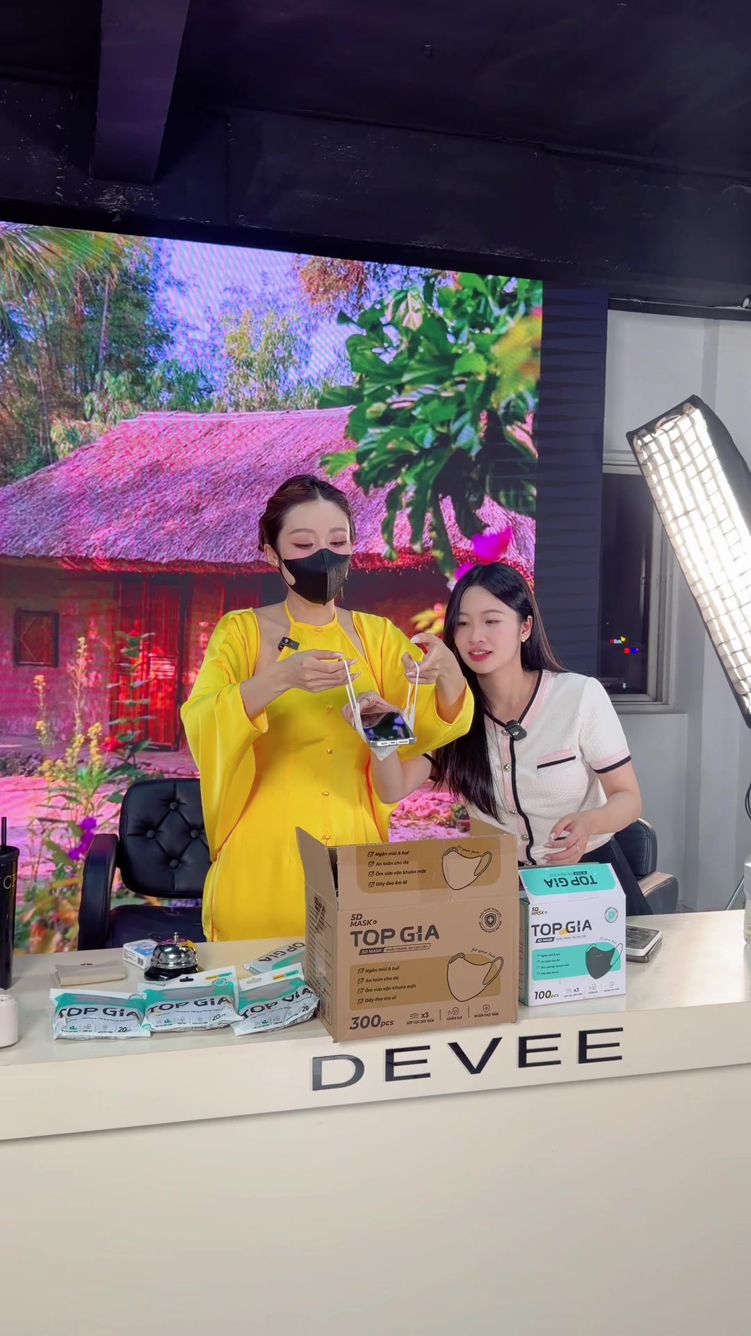 @Nguyễn Huỳnh Như