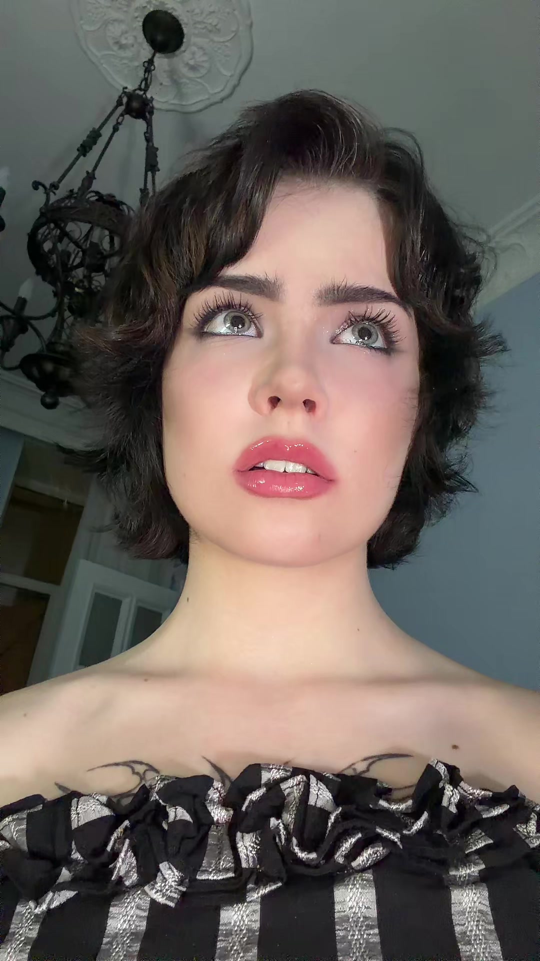 @акира