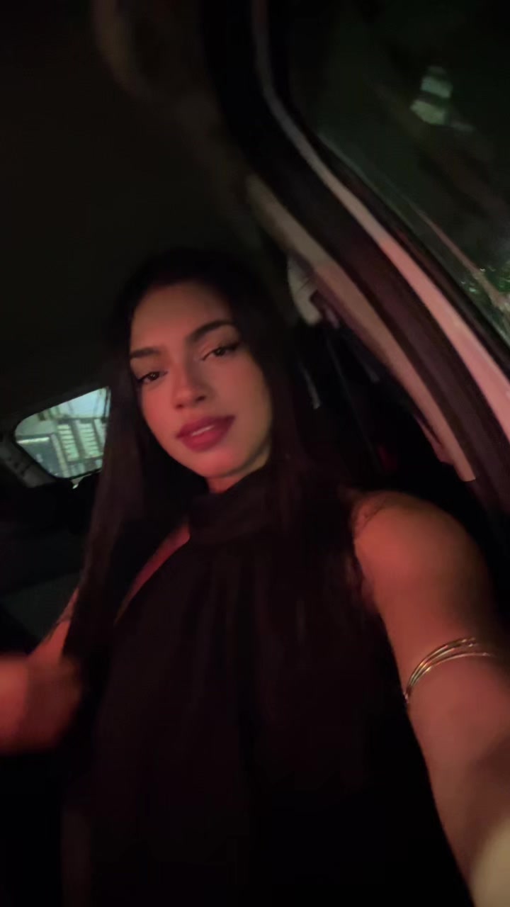 @Julia Mendes