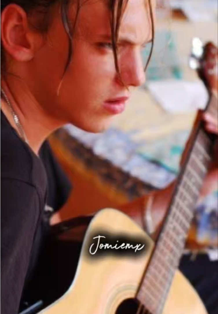 @JomieMx⋆˚✿˖&deg;